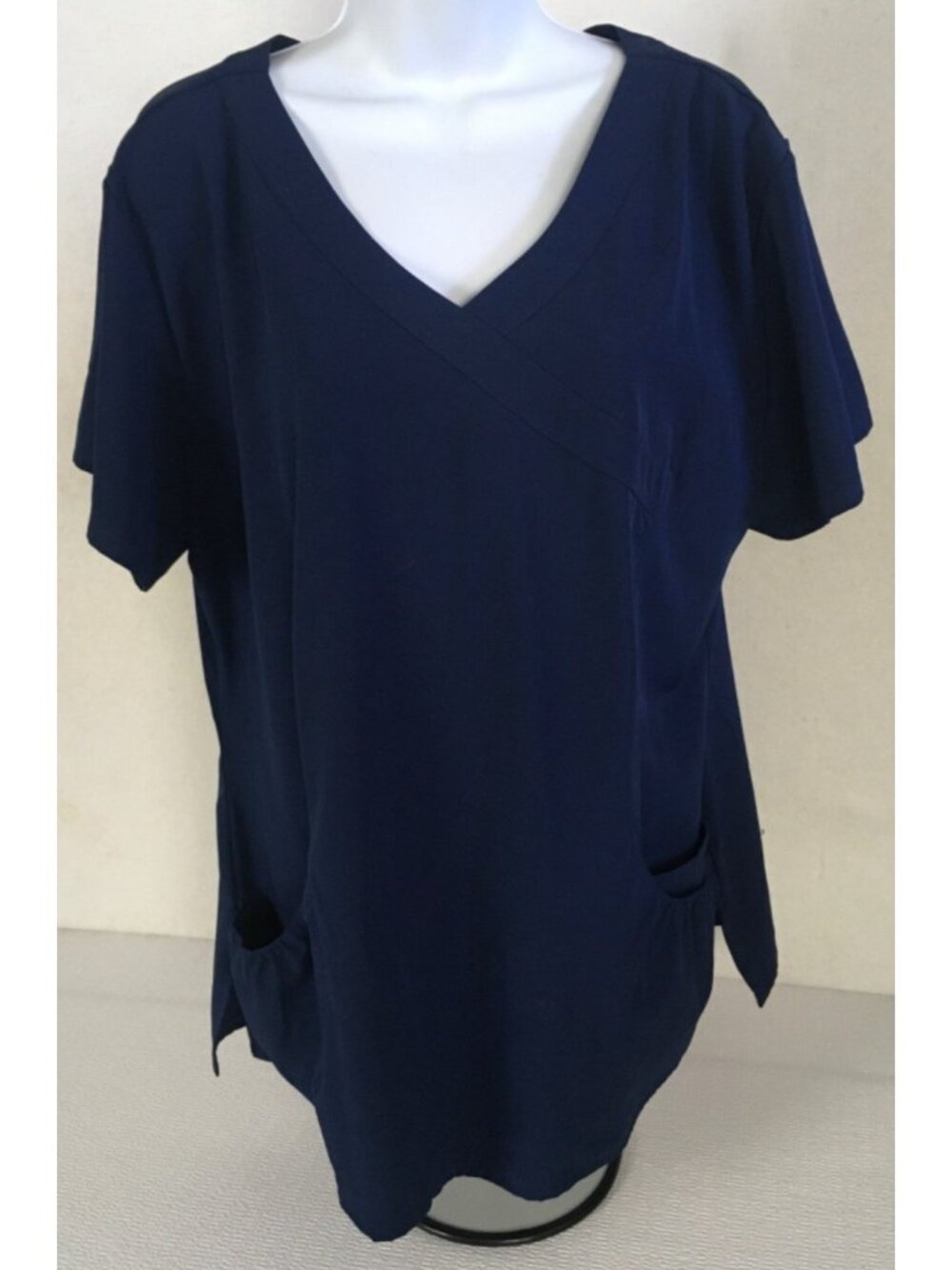 Skechers by Barco Scrub Top Size Small Navy Blue V neck Pockets Short Sleeves